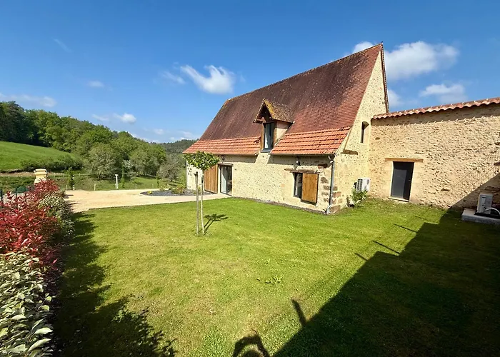 De Charme Avec Piscine 4 펜션 *