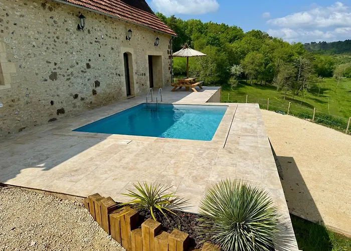 De Charme Avec Piscine 4 펜션 *