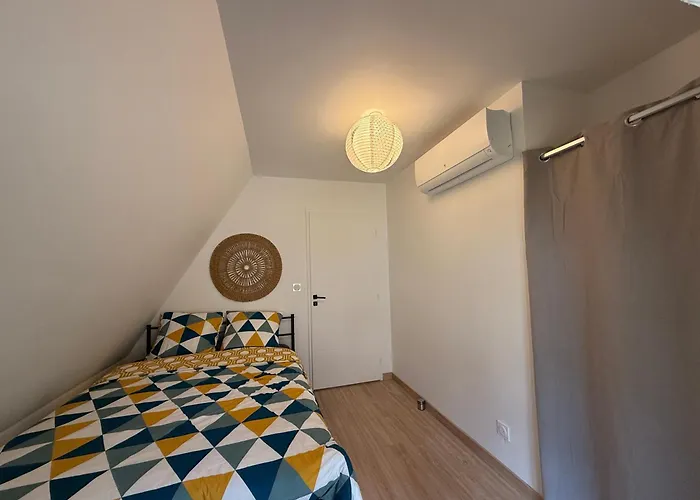 De Charme Avec Piscine 4